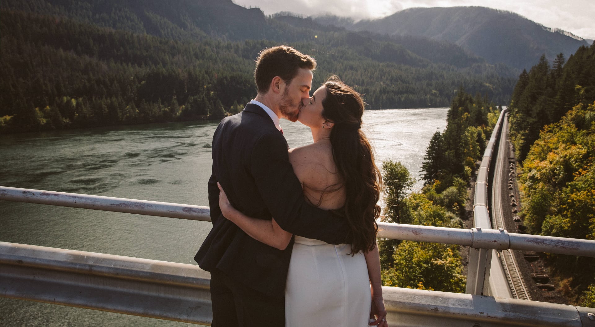 When Should You Book Your Wedding Coordinator? A Realistic Timeline