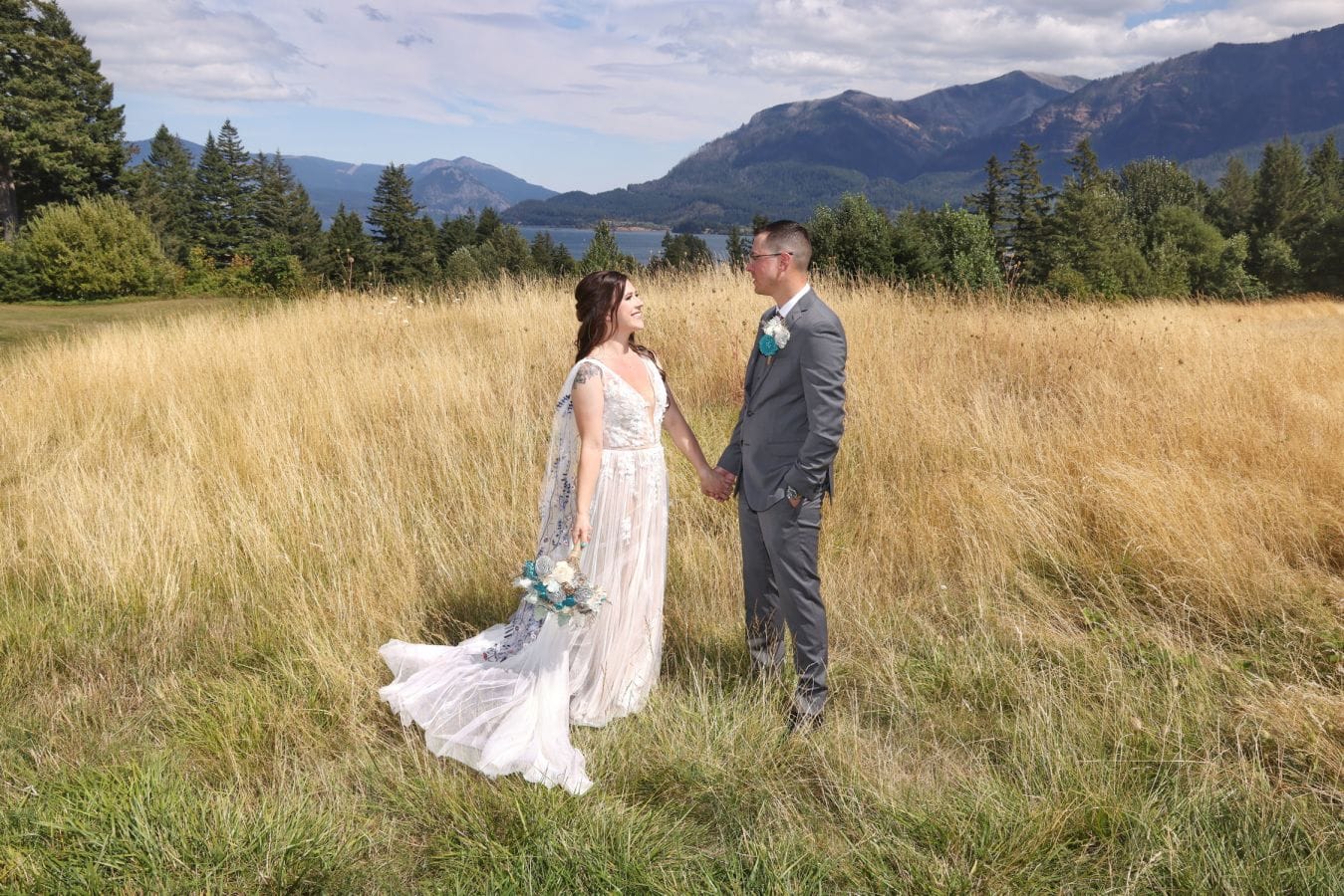 Asheley & Ben wedding at Skamania Lodge, Stevenson, WA — photo 2