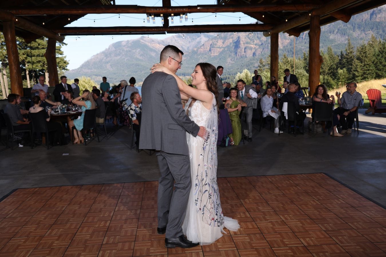 Asheley & Ben wedding at Skamania Lodge, Stevenson, WA — photo 37