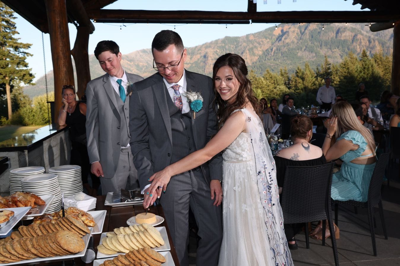 Asheley & Ben wedding at Skamania Lodge, Stevenson, WA — photo 36