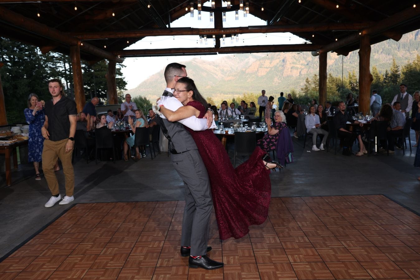 Asheley & Ben wedding at Skamania Lodge, Stevenson, WA — photo 38
